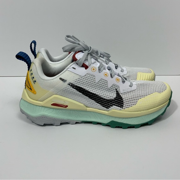 Nike Women's Snikers Sz 7.5 React Wildhorse Trail Hiking Running Shoe DR2689 101 - Picture 5 of 16